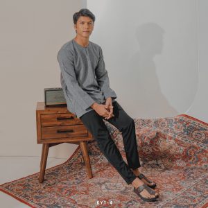 Kurta Yusoff in Grey (KY1-4) - Image 3